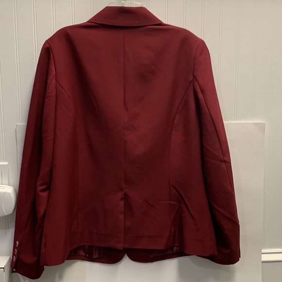 Chadwicks of Boston size 12 color Wine - Picture 2 of 4